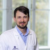 Porträtfoto von Univ.Prof. DDr. Johannes Gojo ©MedUni Wien/feelimage